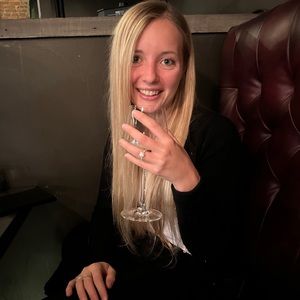 Meet your Posher, Lia